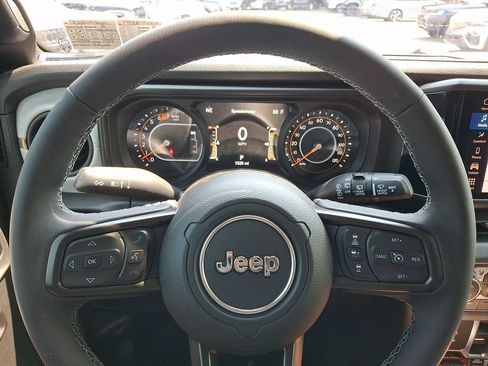 Used 2026 Jeep Wrangler Unlimited Sport AWD/4WD image 18