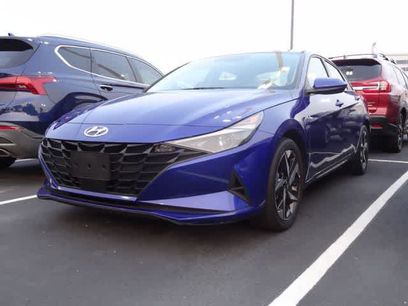 Used 2023 Hyundai Elantra SEL w/ Convenience Package
