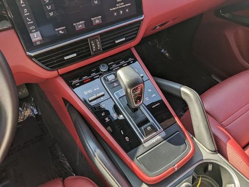 Used 2019 Porsche Cayenne E-Hybrid AWD/4WD image 12