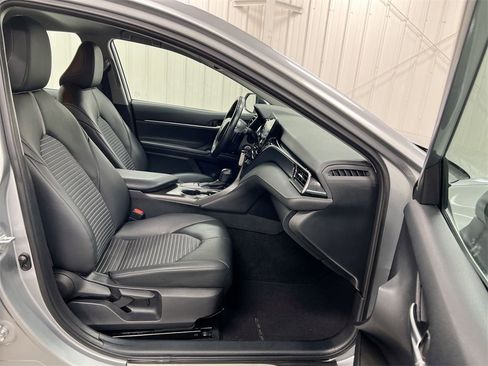 Used 2023 Toyota Camry SE image 21