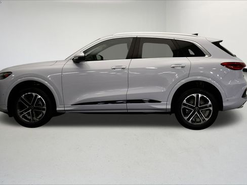 Certified 2025 Audi Q5 Premium Plus w/ Premium Plus image 2