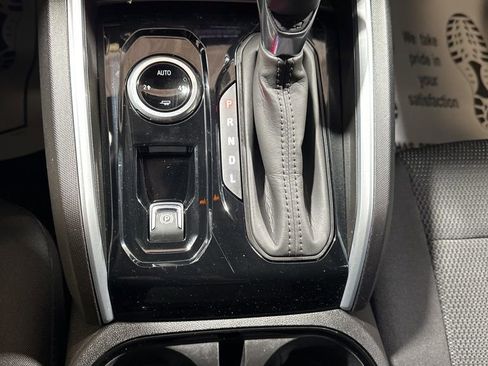 Used 2024 Chevrolet Colorado LT w/ LT Convenience Package image 32