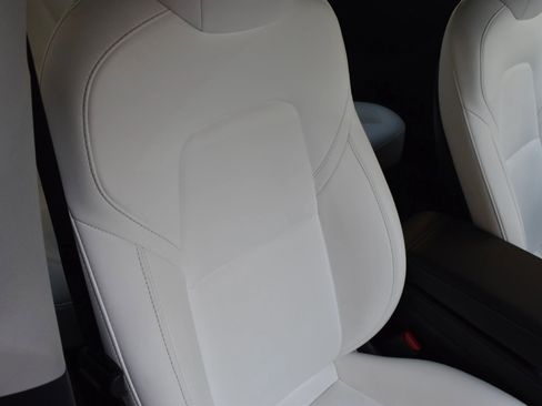 Used 2022 Tesla Model 3 Long Range AWD/4WD image 13