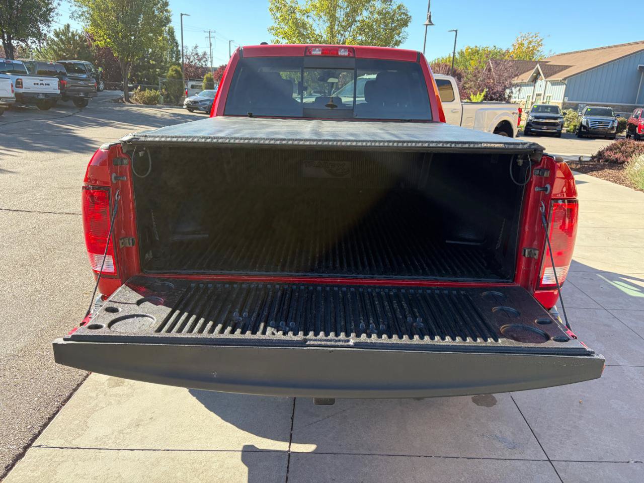 Used 2019 RAM 1500 Classic SLT AWD/4WD image 21