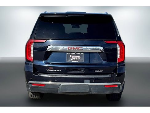 Used 2023 GMC Yukon XL SLT w/ SLT Luxury Package AWD/4WD image 5