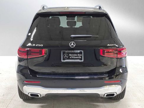 New 2026 Mercedes-Benz GLB 250 4MATIC image 4