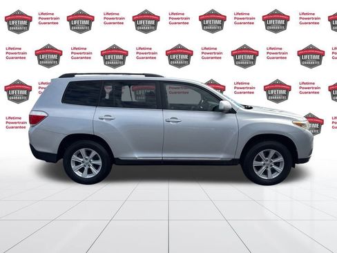 Used 2013 Toyota Highlander Plus image 4
