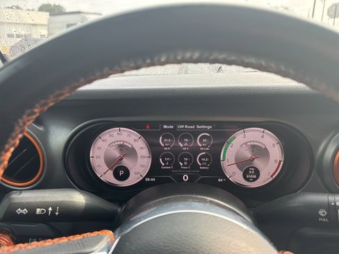 Used 2021 Jeep Gladiator Mojave w/ Trailer Tow Package image 22