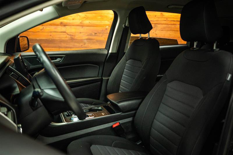 Used 2024 Ford Edge SE AWD/4WD image 9
