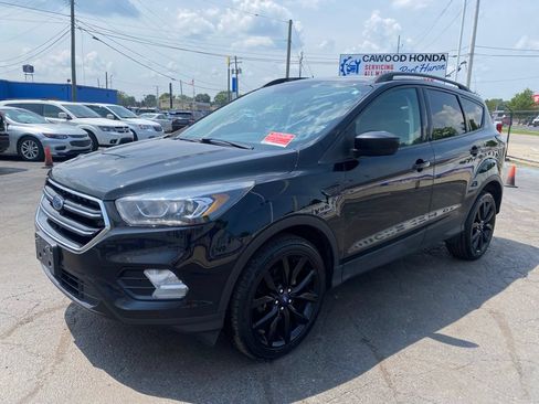 Used 2018 Ford Escape SE w/ SE Sport Appearance Package AWD/4WD image 7