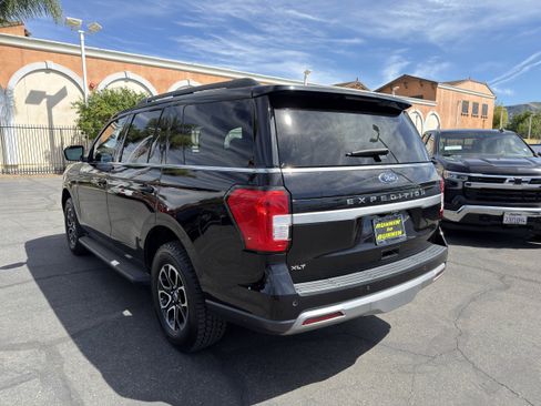 Used 2024 Ford Expedition XLT AWD/4WD image 6