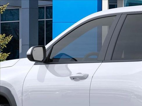 New 2026 Chevrolet Equinox LT image 12