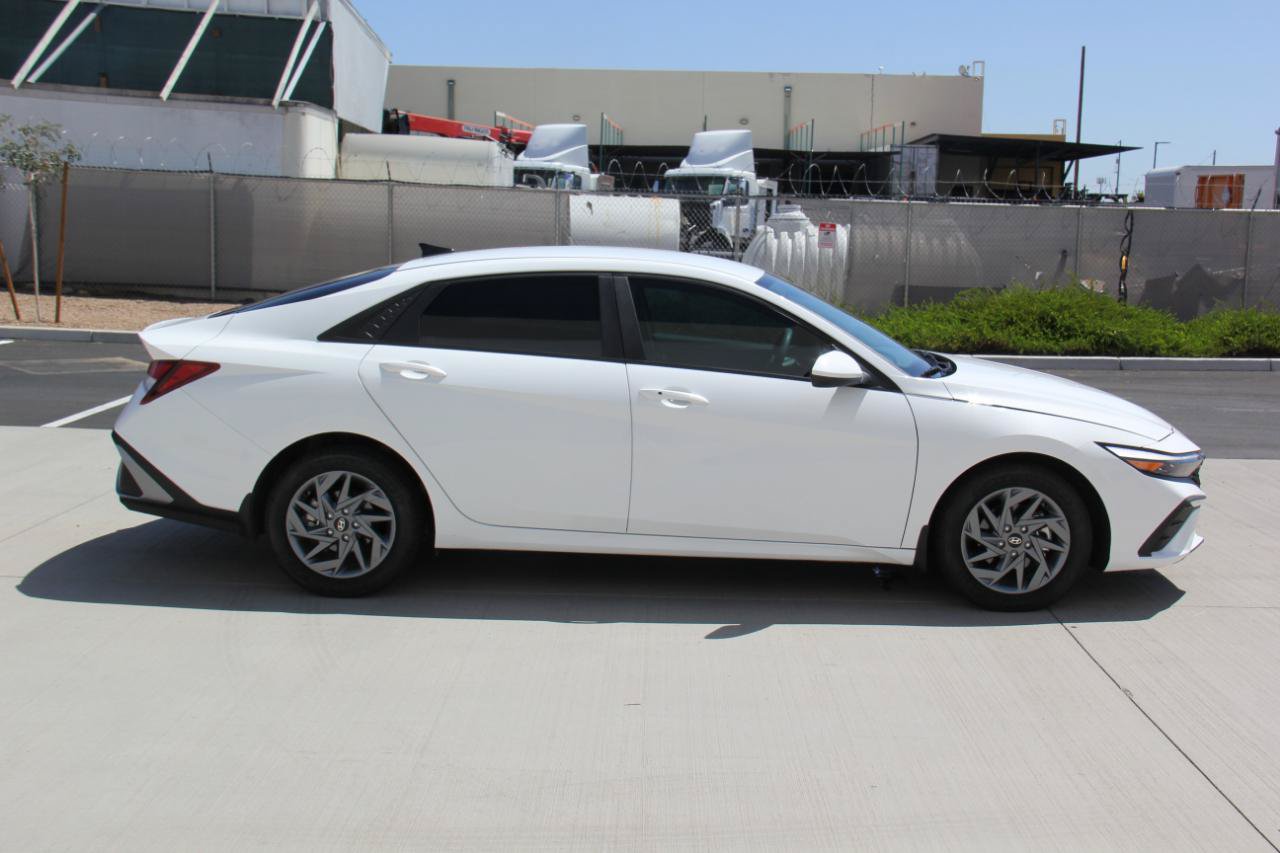Used 2024 Hyundai Elantra SEL FWD image 4