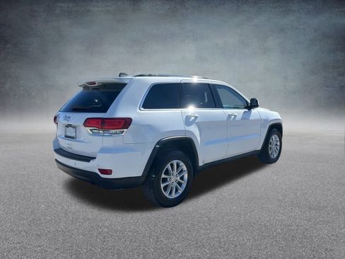 Certified 2021 Jeep Grand Cherokee Laredo X image 4