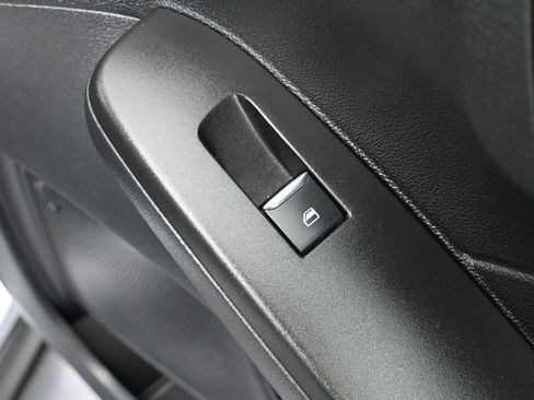 Used 2022 Ford Escape SE w/ Convenience Package FWD image 45