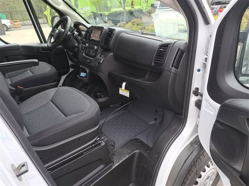 New 2024 RAM ProMaster 3500 w/ Convenience Group image 11