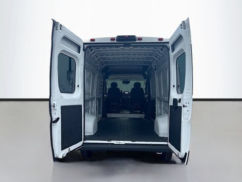 Used 2023 RAM ProMaster 2500 FWD image 9
