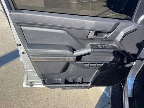 Used 2025 Toyota 4Runner TRD Off-Road image 13