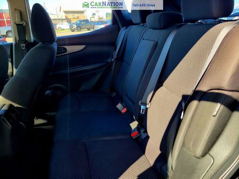 Used 2020 Nissan Rogue Sport S image 13