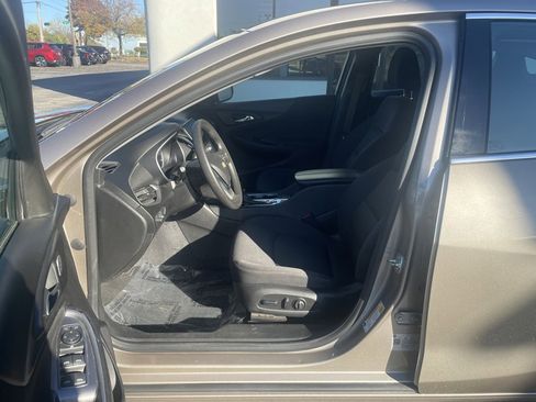 Used 2024 Chevrolet Malibu LT image 17