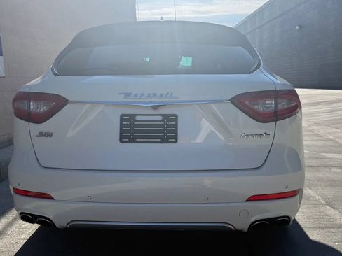 Used 2017 Maserati Levante S AWD/4WD image 6