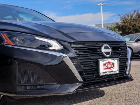 New 2025 Nissan Altima 2.5 SL image 3