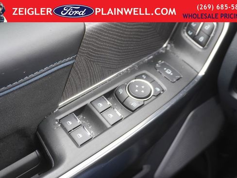 Used 2025 Ford F450 Platinum image 33