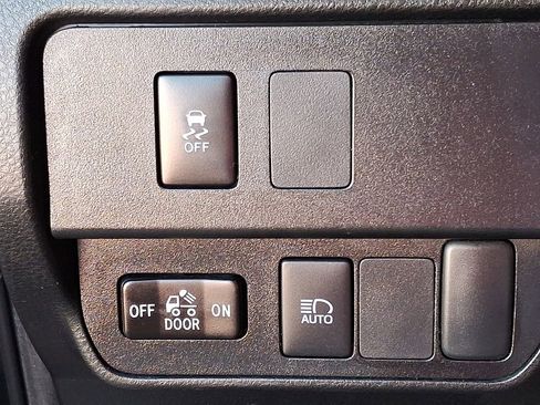 Used 2023 Toyota Tacoma SR image 26