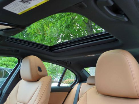 New 2025 BMW 330i xDrive 330i xDrive w/ Premium Package image 19