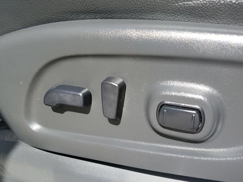 Used 2021 Nissan Titan PRO-4X w/ Pro-4x Convenience Package AWD/4WD image 19