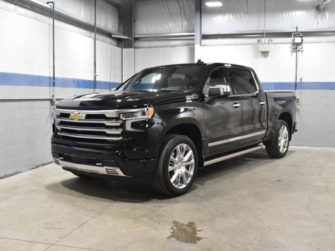 Used 2026 Chevrolet Silverado 1500 High Country w/ Technology Package AWD/4WD image 2