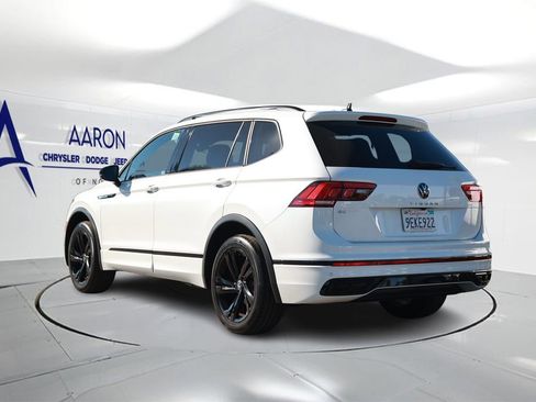 Used 2023 Volkswagen Tiguan SE R-Line image 2