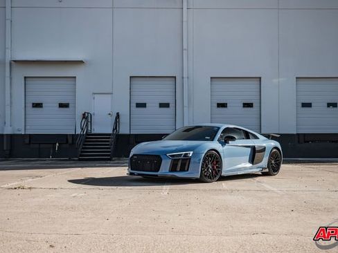 Used 2018 Audi R8 V10 w/ Premium Package image 39