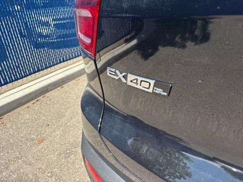 Used 2025 Volvo EX40 Core w/ Climate Package AWD/4WD image 7