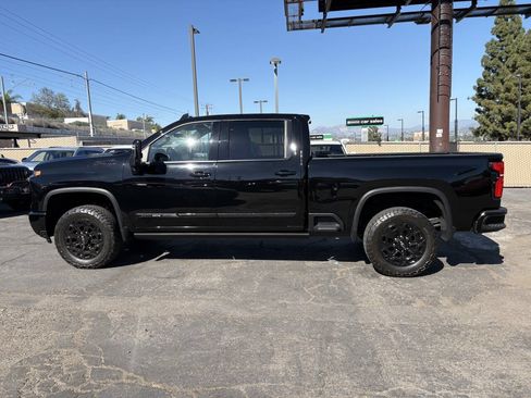 Used 2024 Chevrolet Silverado 2500 High Country w/ Midnight Edition AWD/4WD image 13
