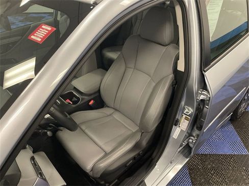 Used 2023 Subaru Legacy Limited image 11