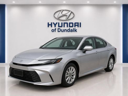 Used 2025 Toyota Camry LE FWD image 1