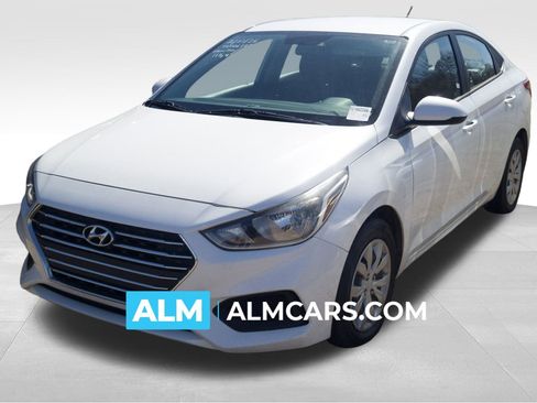 Used 2021 Hyundai Accent SE image 1