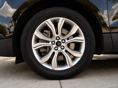 Used 2024 Ford Edge Titanium image 14