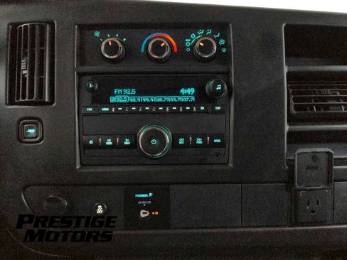 Used 2020 GMC Savana 2500 w/ Driver Convenience Package RWD image 22