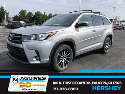 Used 2017 Toyota Highlander SE