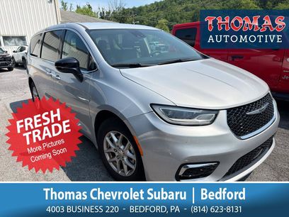 Used 2024 Chrysler Pacifica Touring-L