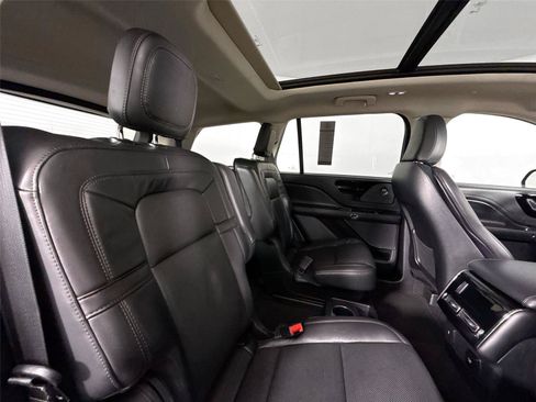 Used 2022 Lincoln Aviator Reserve AWD/4WD image 44