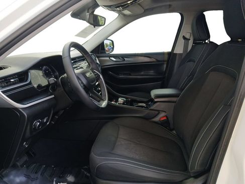 Used 2023 Jeep Grand Cherokee L Laredo w/ Luxury Tech Group I AWD/4WD image 19