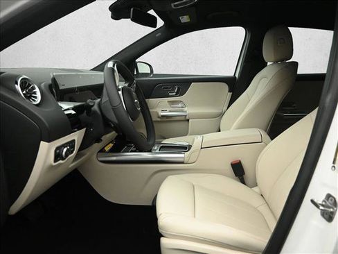 Certified 2026 Mercedes-Benz GLA 250 4MATIC image 8