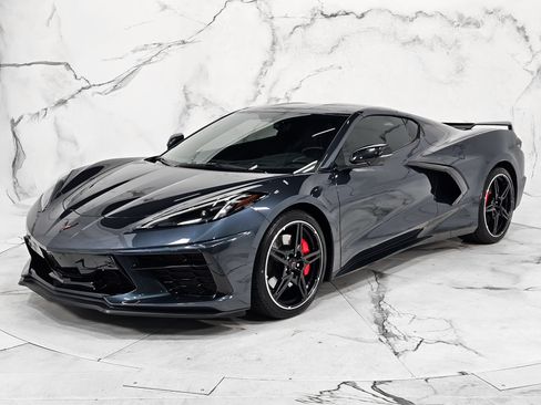Used 2020 Chevrolet Corvette Stingray Preferred Cpe w/ 2LT Preferred Equipment Group RWD image 8