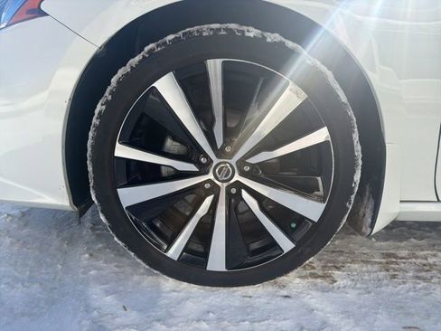 Used 2022 Nissan Altima 2.5 SR FWD image 9