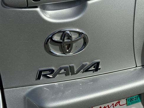 Used 2012 Toyota RAV4 Limited w/ Navigation Value Pkg AWD/4WD image 21