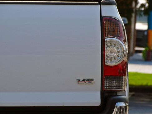 Used 2015 Toyota Tacoma 4x4 Double Cab w/ TRD Off-Road Package image 16