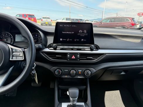 Certified 2023 Kia Forte LXS FWD image 21